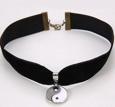 Goth Black Velvet Ribbon Choker Necklace 2-4cm, Beauty, No Stone, ribbion